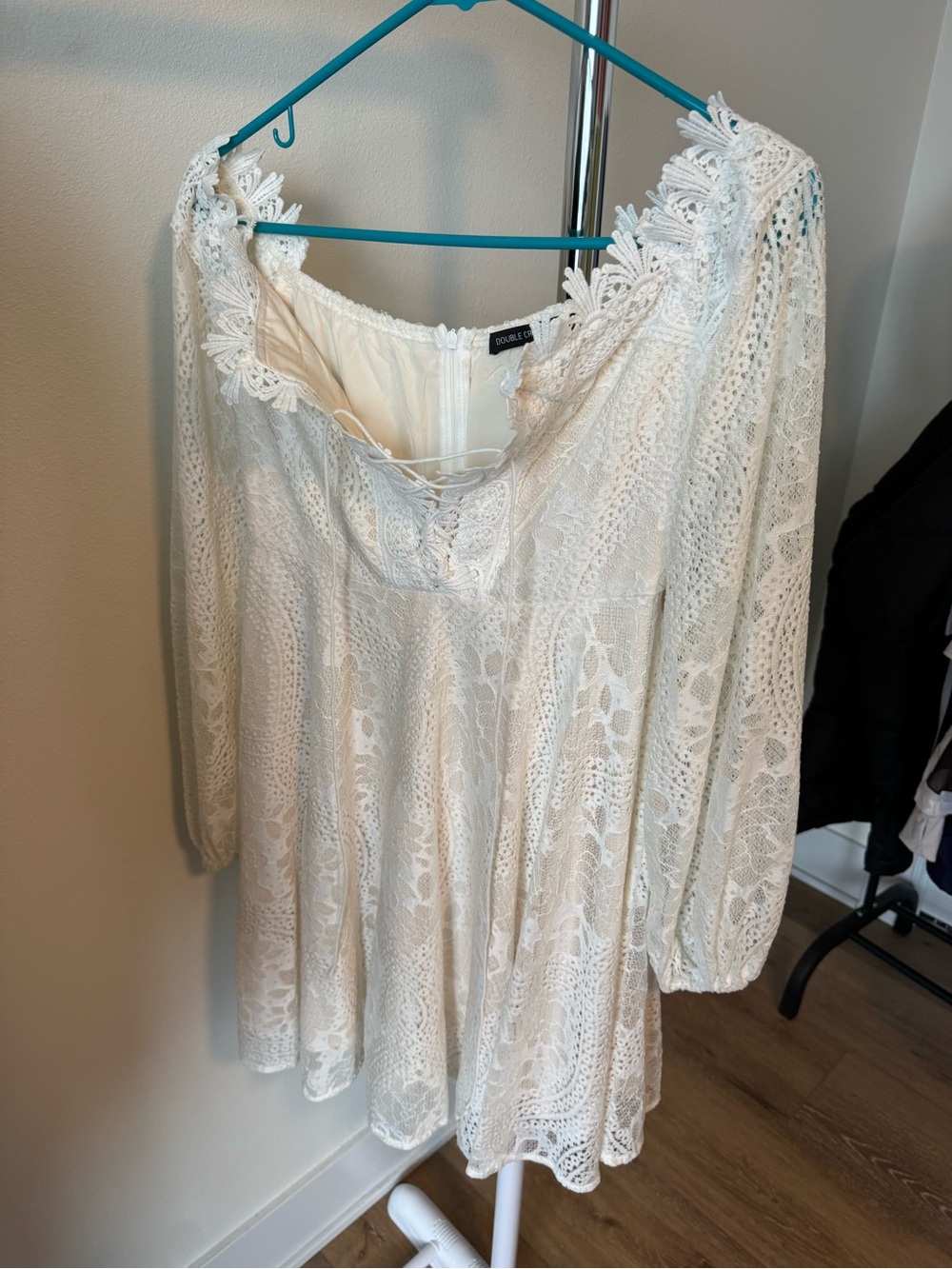 Off-White Lace Off-the-Shoulder Long Sleeve A-Line Party Dress size Small - Picture 3 of 13